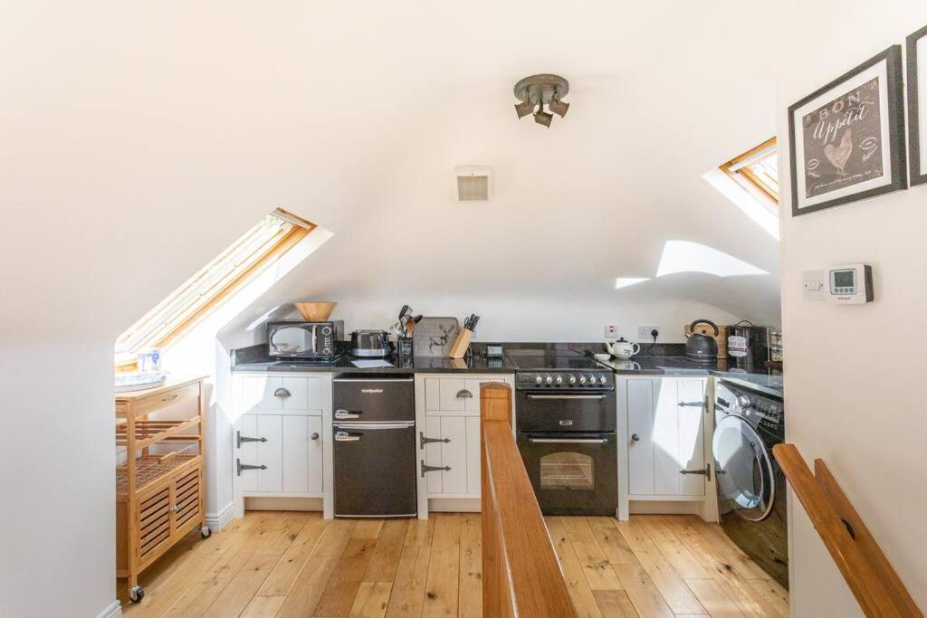The Mews - A Cottage With A Spectacular Lake View Port Of Menteith Esterno foto